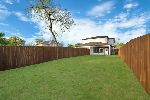 $2,575 | 3415 Wendelkin Street, Dallas, TX 75215