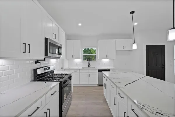 $2,575 | 3415 Wendelkin Street, Dallas, TX 75215