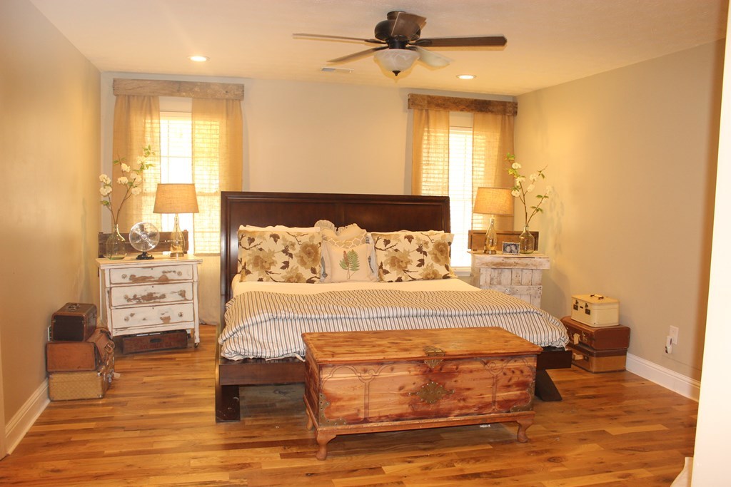 375 Old Cabaniss Road Forsyth, GA 31029 - Photo 11 of 23 a spacious bathroom with a bathtub and shower