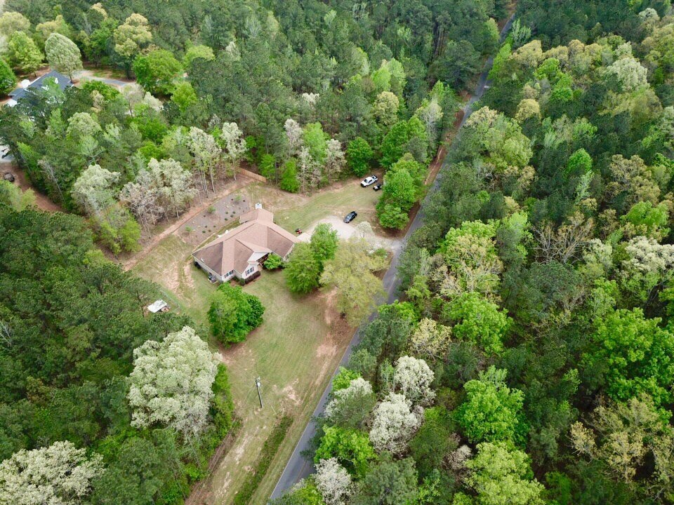 375 Old Cabaniss Road Forsyth, GA 31029 - Photo 23 of 23 a view of a garden with plants