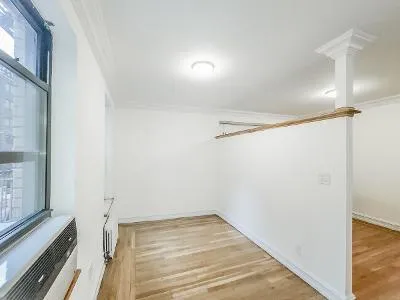 $2,000 | 214 East 51st Street, Unit 5H | Midtown East