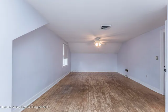 a view of empty room with window