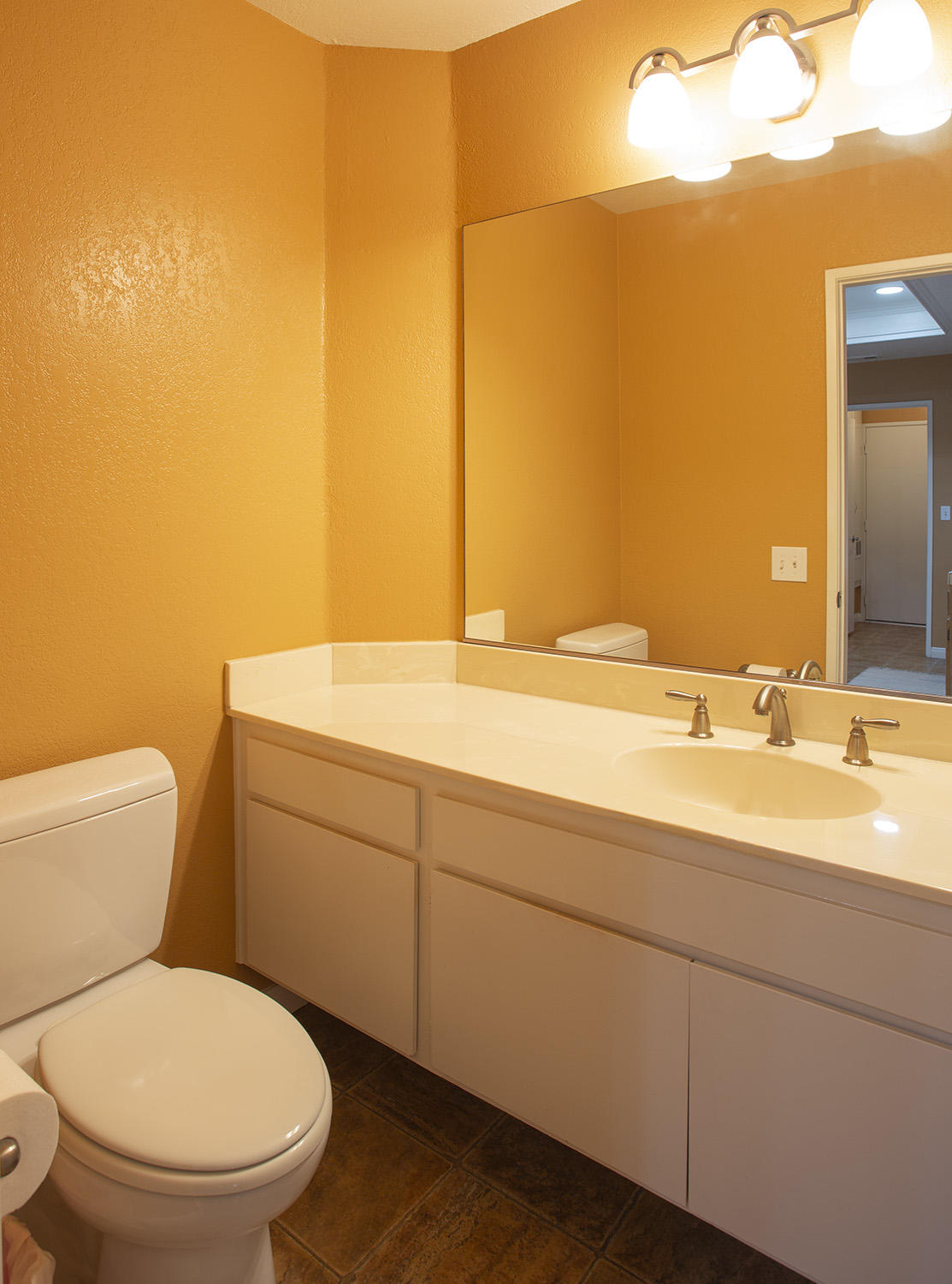 322 La Salle Road Goleta, CA 93117 - Photo 9 of 28 Half bath downstairs