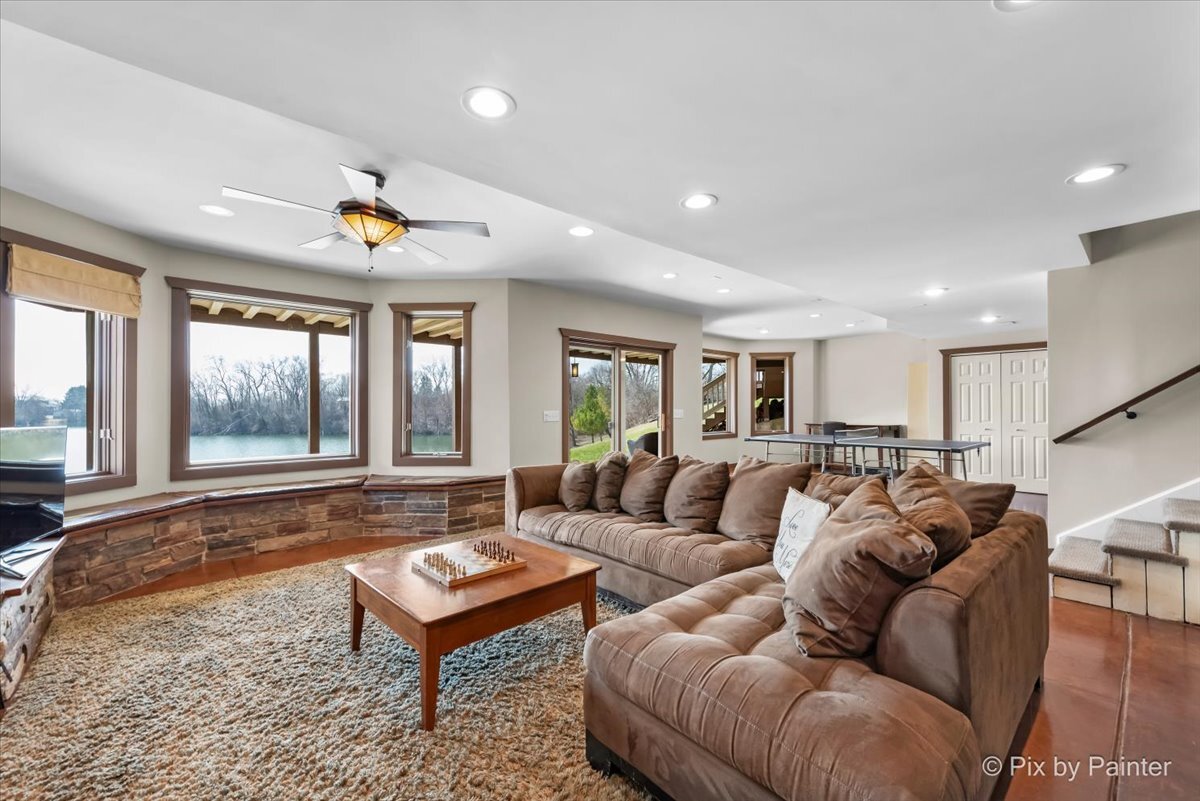 12N901 Coombs Road Elgin, IL 60124 - Photo 38 of 84