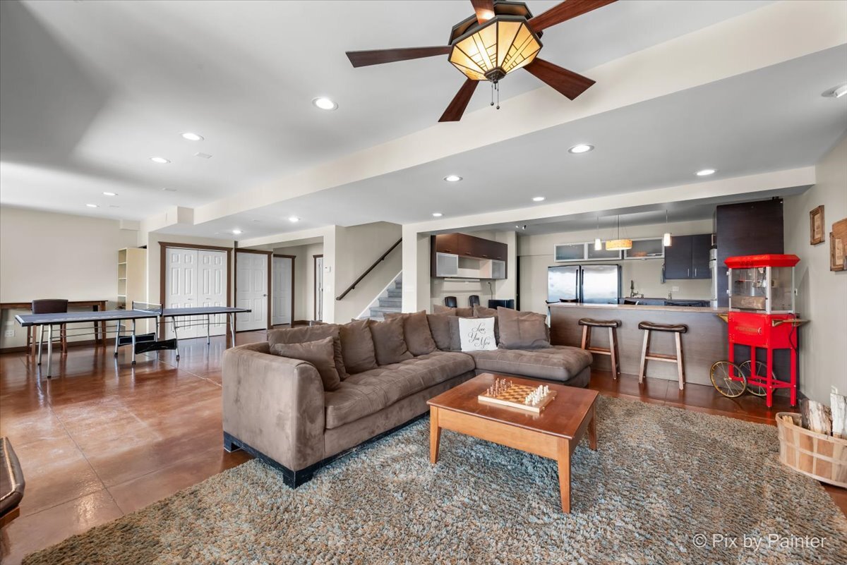 12N901 Coombs Road Elgin, IL 60124 - Photo 39 of 84