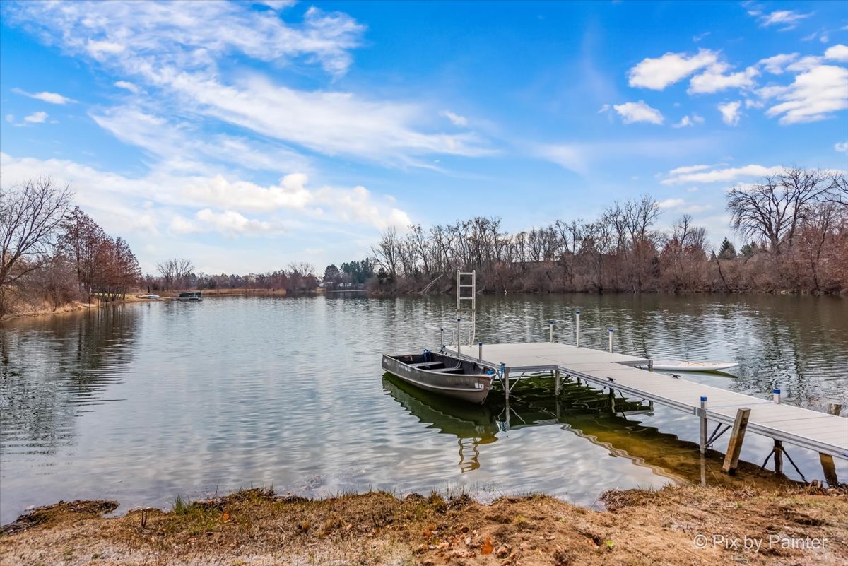 12N901 Coombs Road Elgin, IL 60124 - Photo 5 of 84