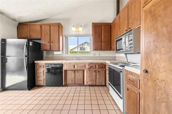 $749,999 | 9002 Scott Street, Bellflower, CA 90706