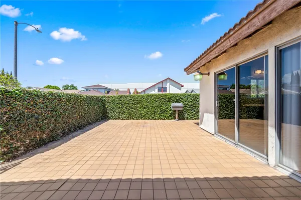 $749,999 | 9002 Scott Street, Bellflower, CA 90706