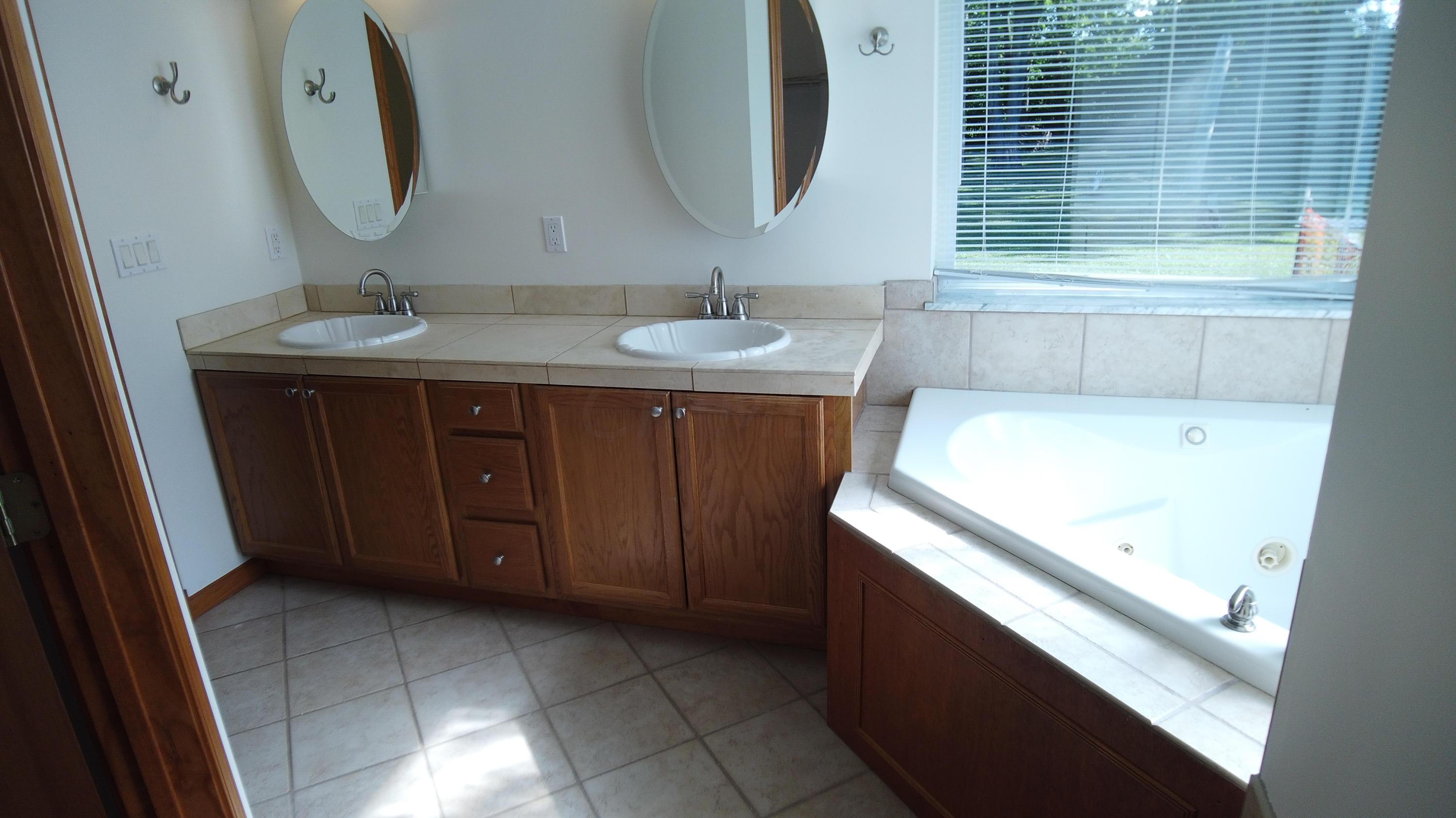 5663 Blacks Road Southwest Pataskala, OH 43062 - Photo 11 of 71
