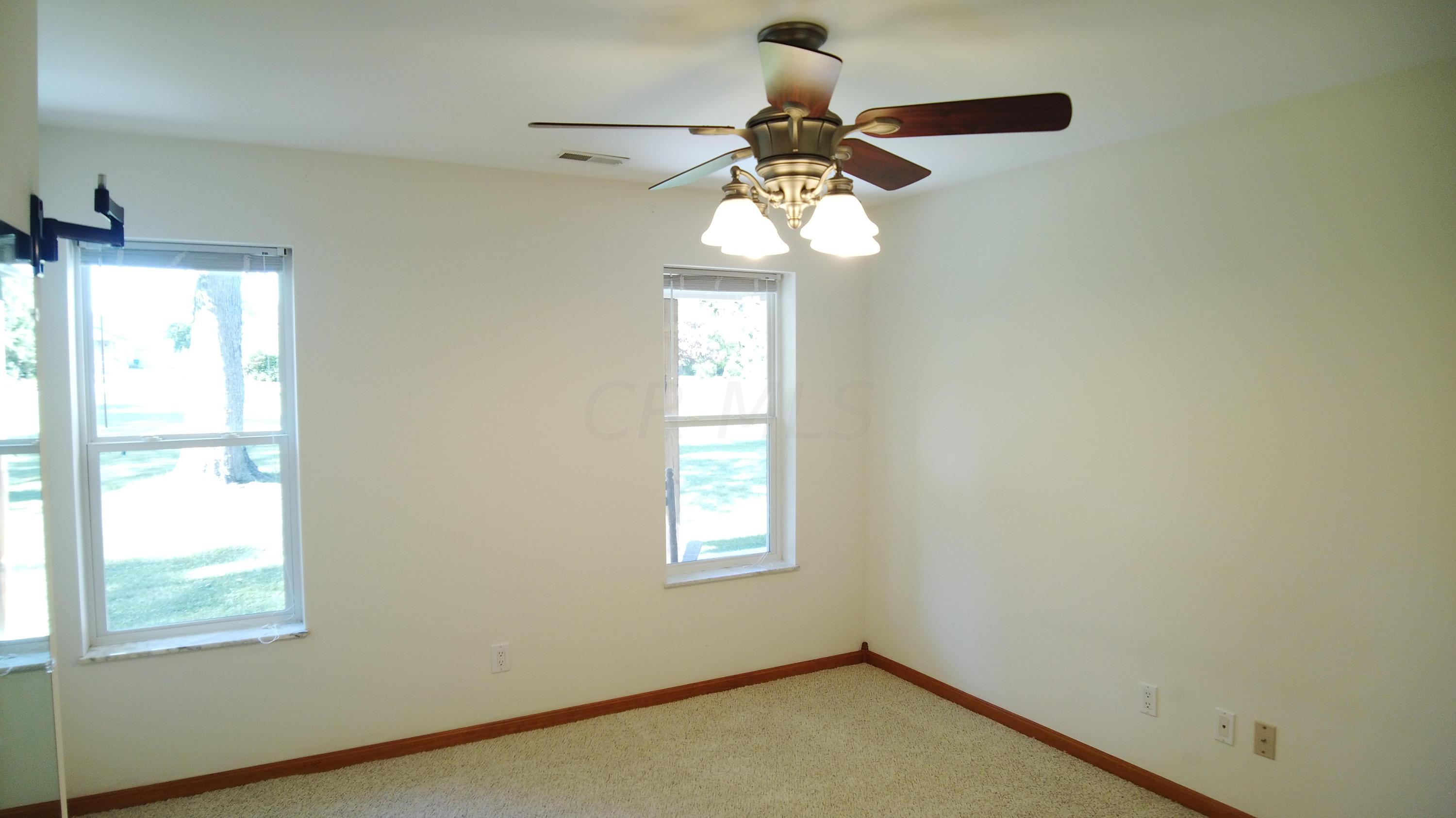 5663 Blacks Road Southwest Pataskala, OH 43062 - Photo 15 of 71