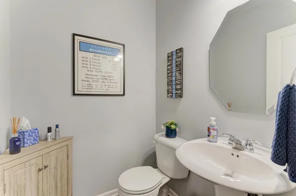 $379,900 | 126 Kingsport Drive, South Elgin, IL 60177