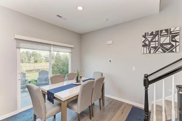 $379,900 | 126 Kingsport Drive, South Elgin, IL 60177