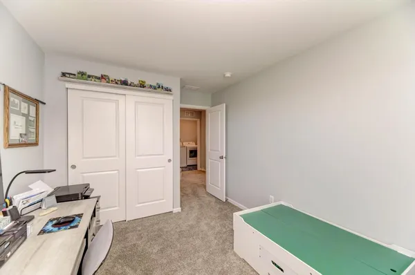 $379,900 | 126 Kingsport Drive, South Elgin, IL 60177