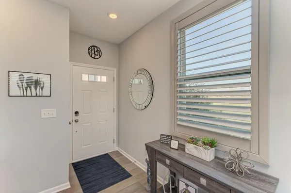 $379,900 | 126 Kingsport Drive, South Elgin, IL 60177