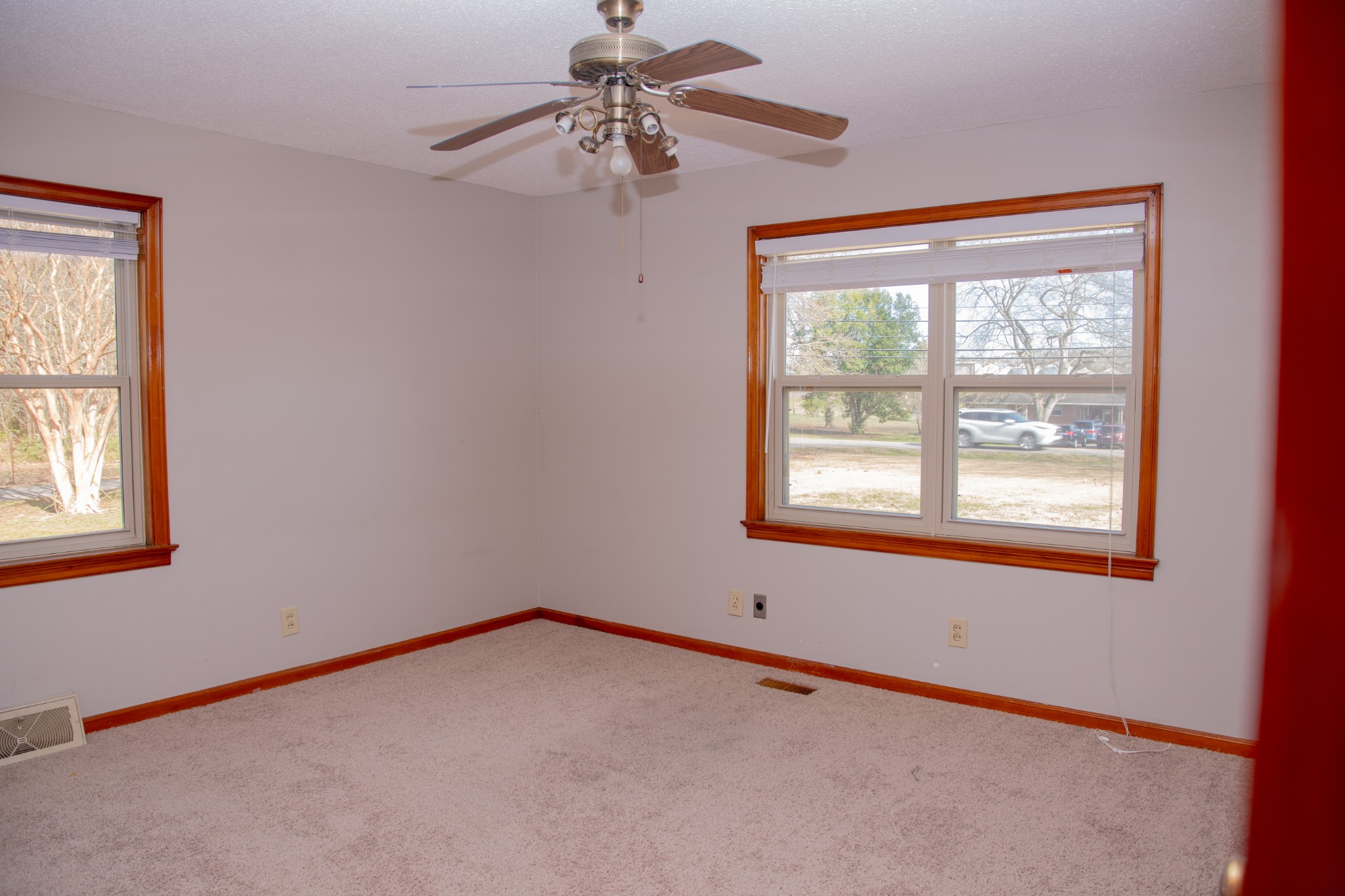 340 Jeff Road Northwest Huntsville, AL 35806 - Photo 11 of 18 an empty room with a window