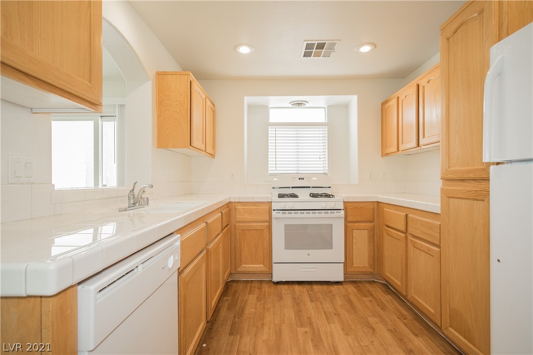 7254 Dicentra Road Las Vegas, NV 89113 - Photo 10 of 20
