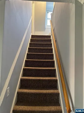 $2,700 | 166 Grand Avenue, Unit D7, Englewood, NJ 07631