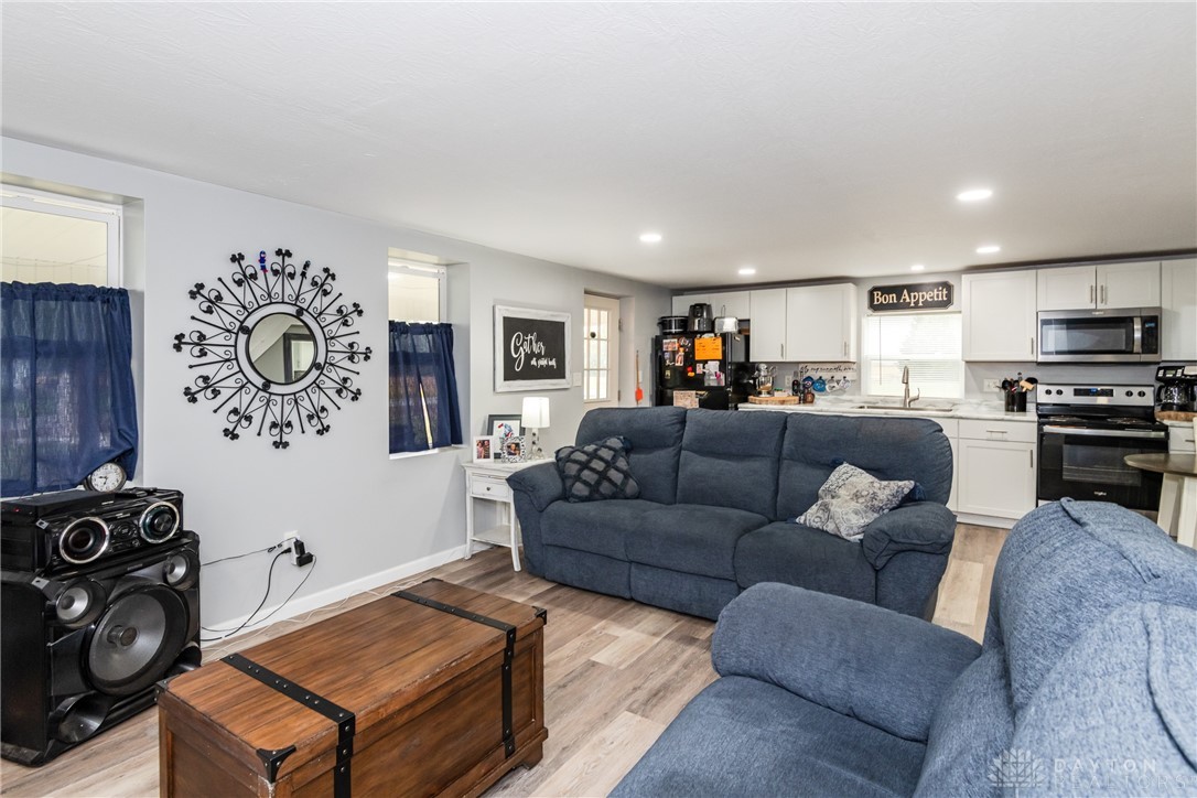 9527 Sweet Potato Ridge Road Brookville, OH 45309 - Photo 11 of 47 Gallery Image 11