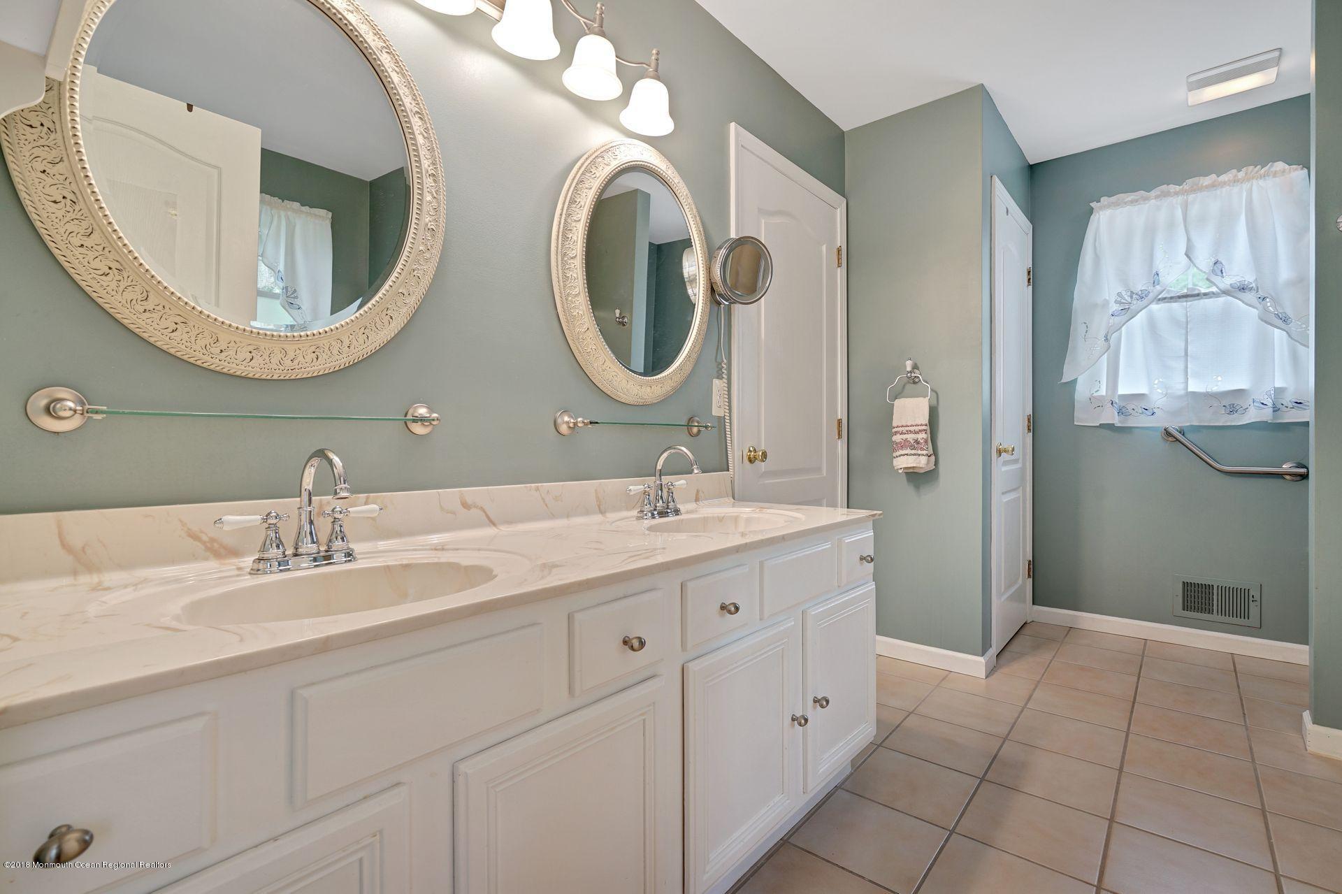 176 Bowsprit Road Manahawkin, NJ 08050 - Photo 25 of 35 36