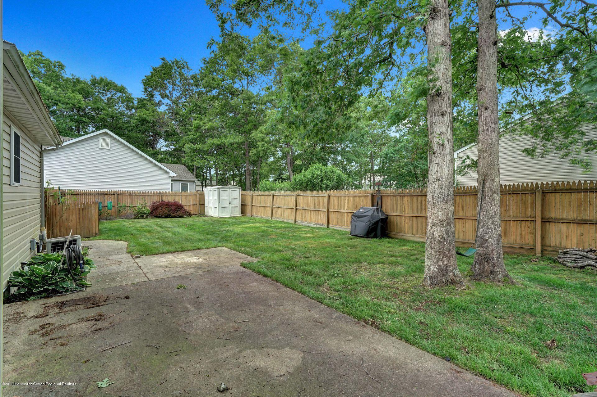 176 Bowsprit Road Manahawkin, NJ 08050 - Photo 32 of 35 42