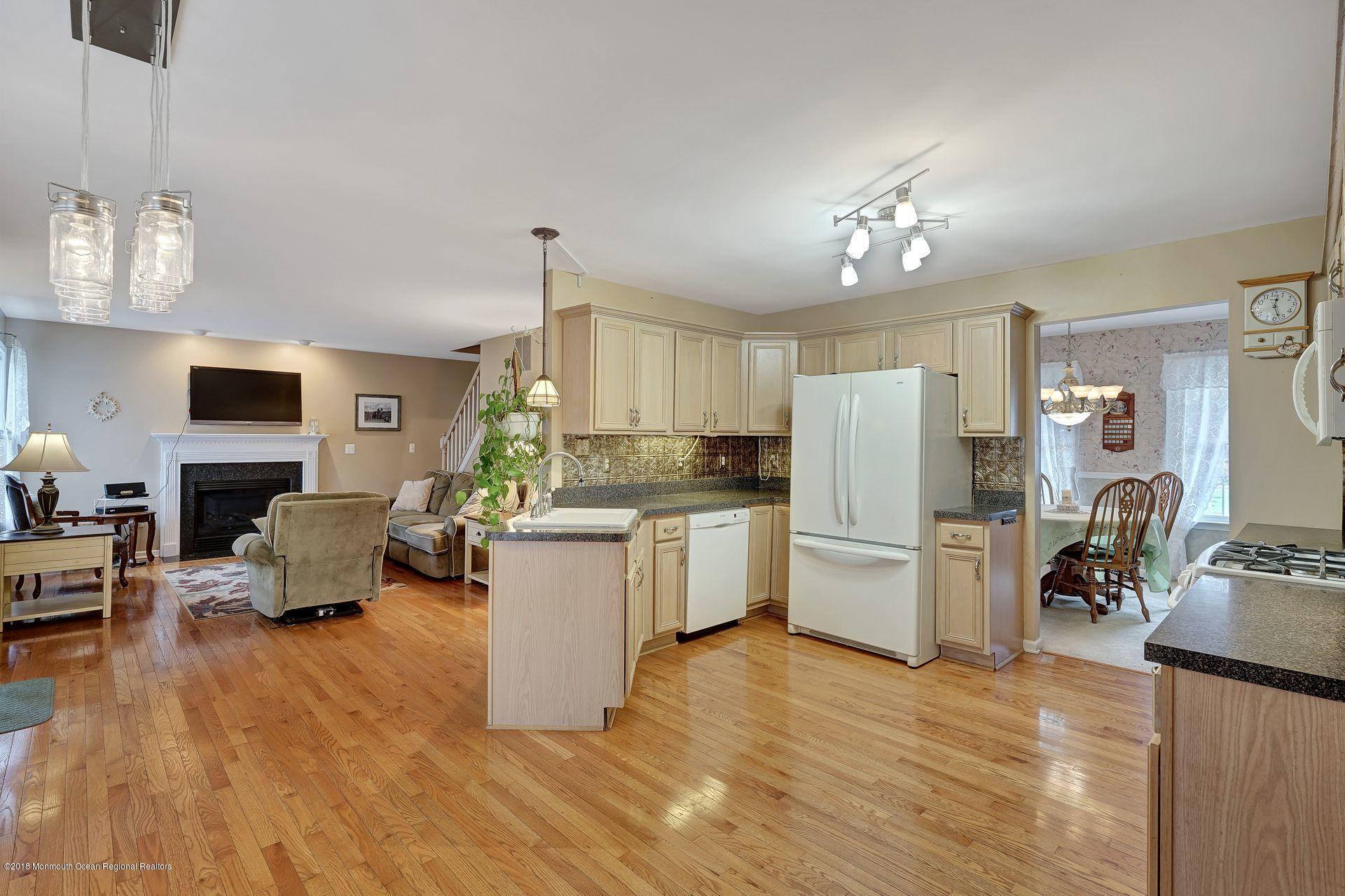 176 Bowsprit Road Manahawkin, NJ 08050 - Photo 6 of 35 18