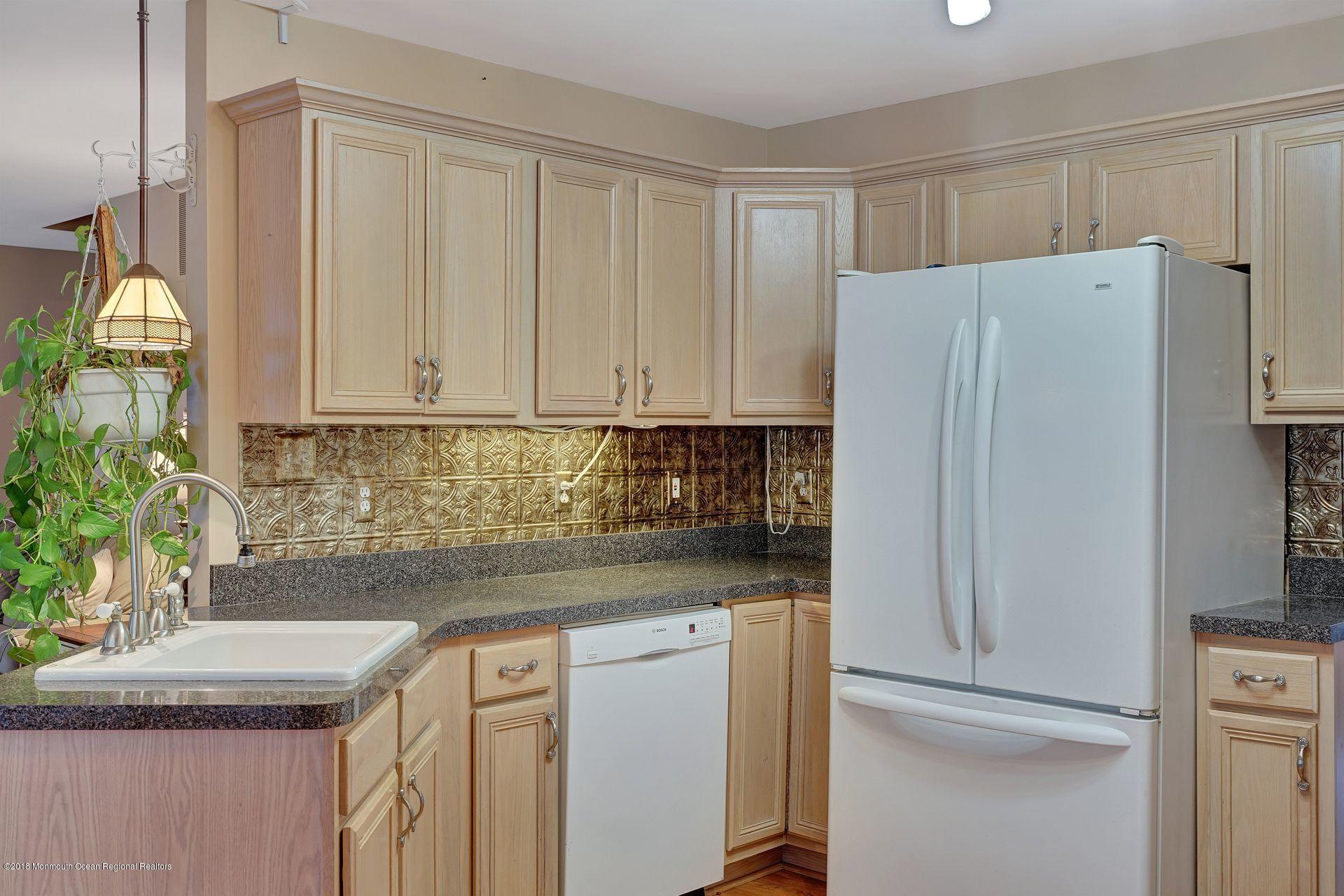 176 Bowsprit Road Manahawkin, NJ 08050 - Photo 8 of 35 21