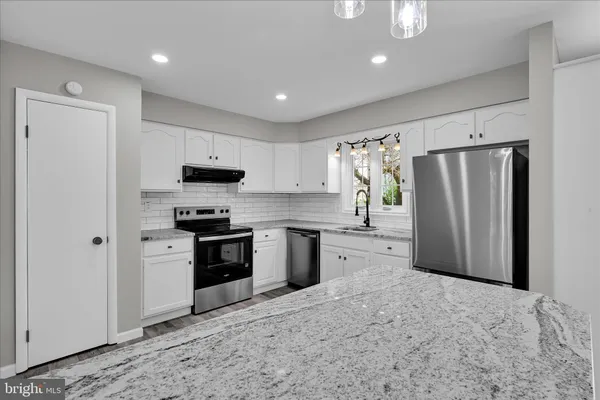 $389,900 | 902 Suellen Drive, Reading, PA 19605