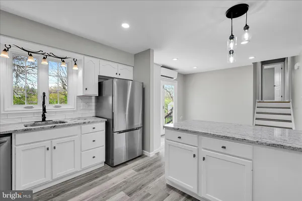 $389,900 | 902 Suellen Drive, Reading, PA 19605