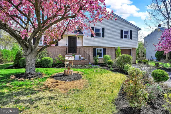 $389,900 | 902 Suellen Drive, Reading, PA 19605