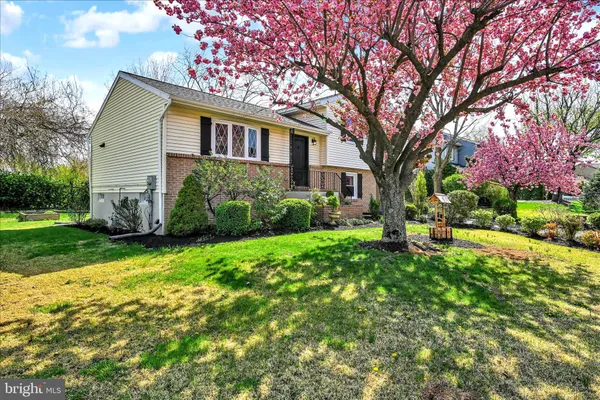 $389,900 | 902 Suellen Drive, Reading, PA 19605
