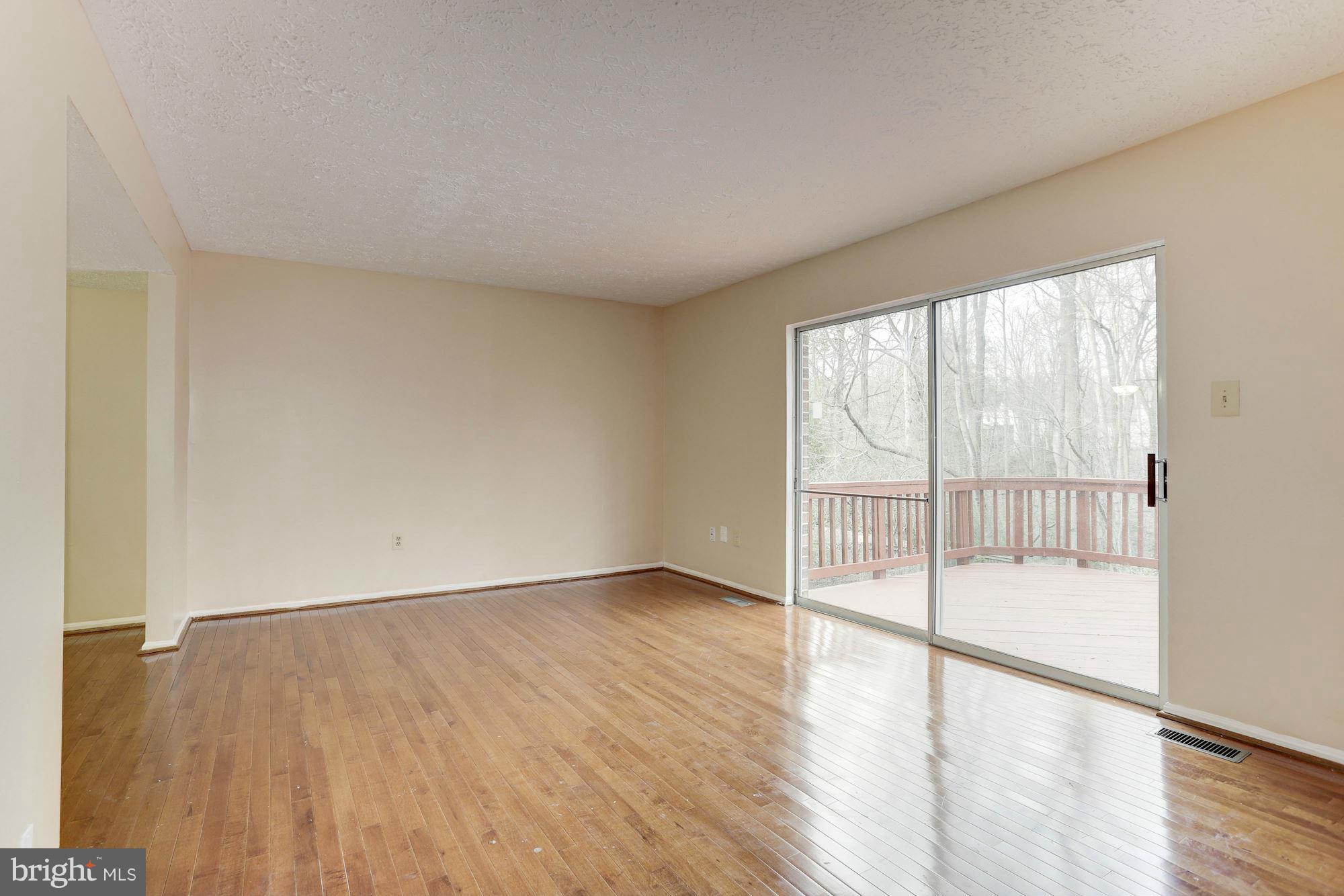 11317 Crescendo Place Silver Spring, MD 20901 - Photo 8 of 23 Living Room