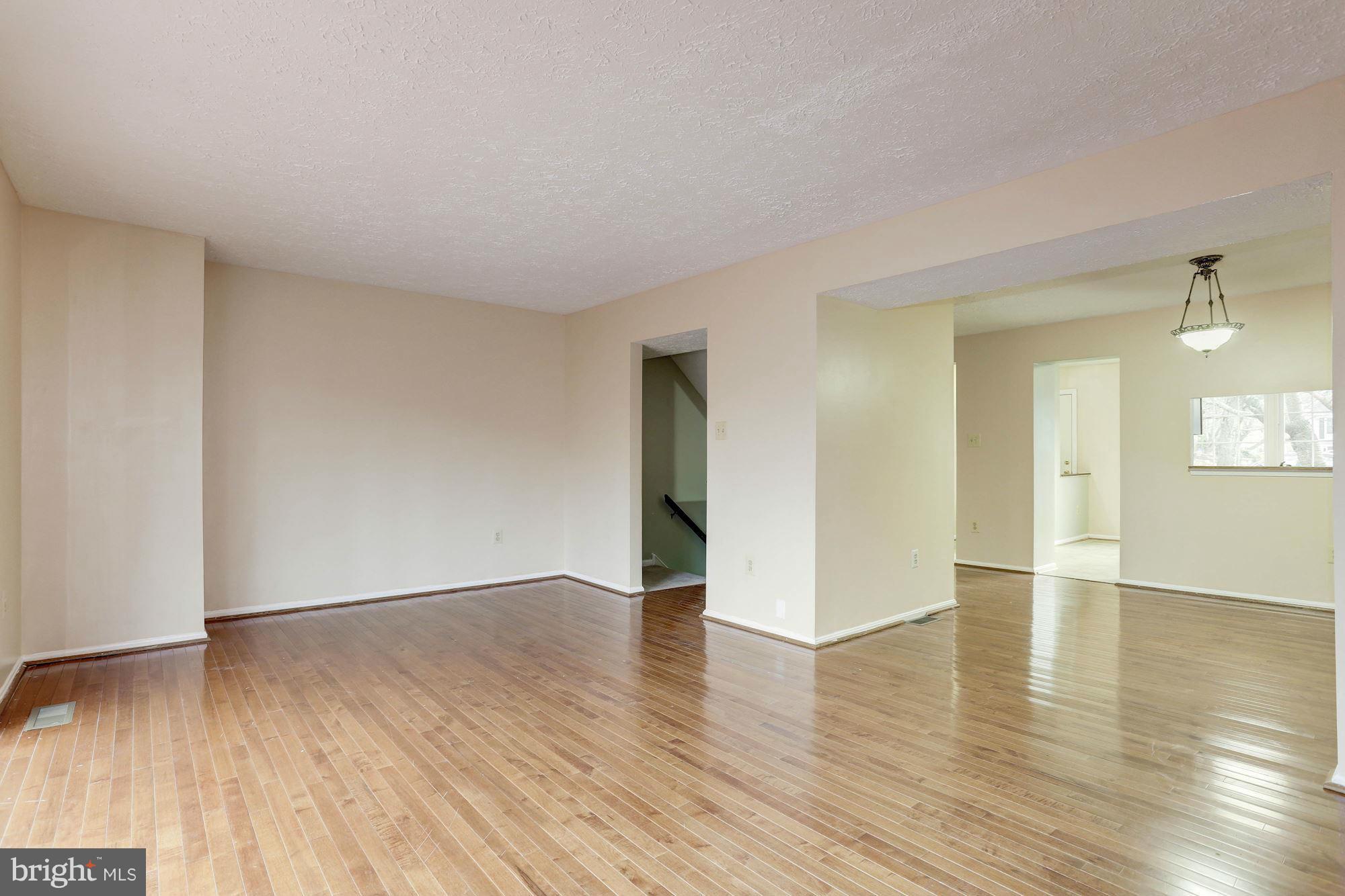 11317 Crescendo Place Silver Spring, MD 20901 - Photo 9 of 23 Living Room/Dining Room