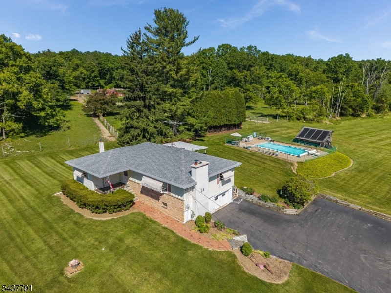 24 Hardscrabble Hill Road Flemington, NJ 08822 - Photo 33 of 35