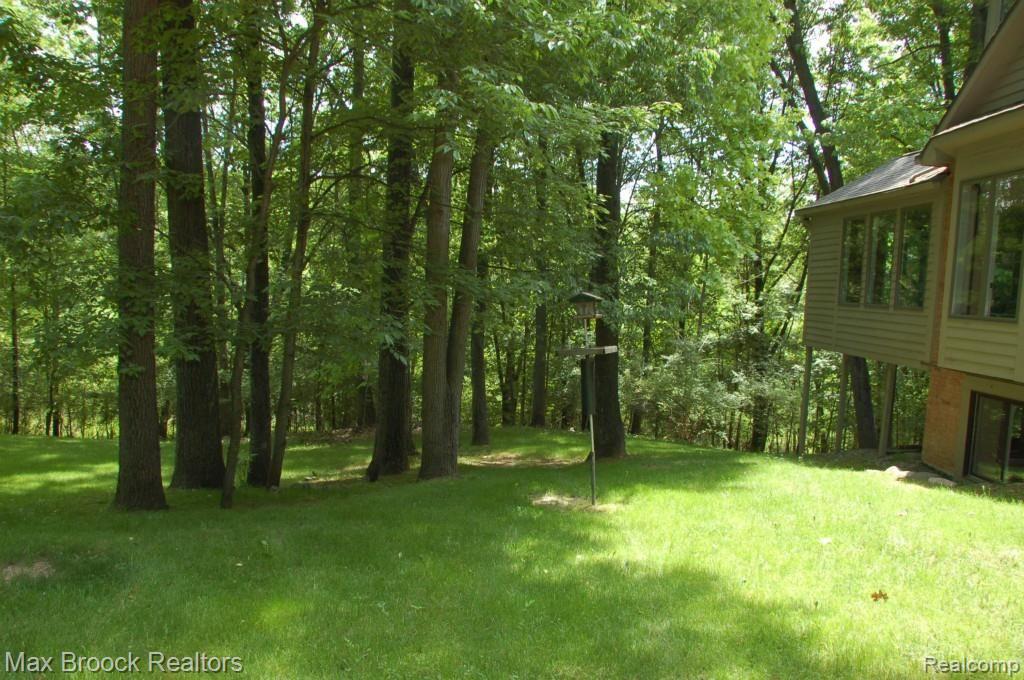 4745 Gallagher Road Rochester, MI 48306 - Photo 37 of 38 Backyard