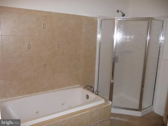 $4,195 | 3517 Forest Drive, Arlington, VA 22206