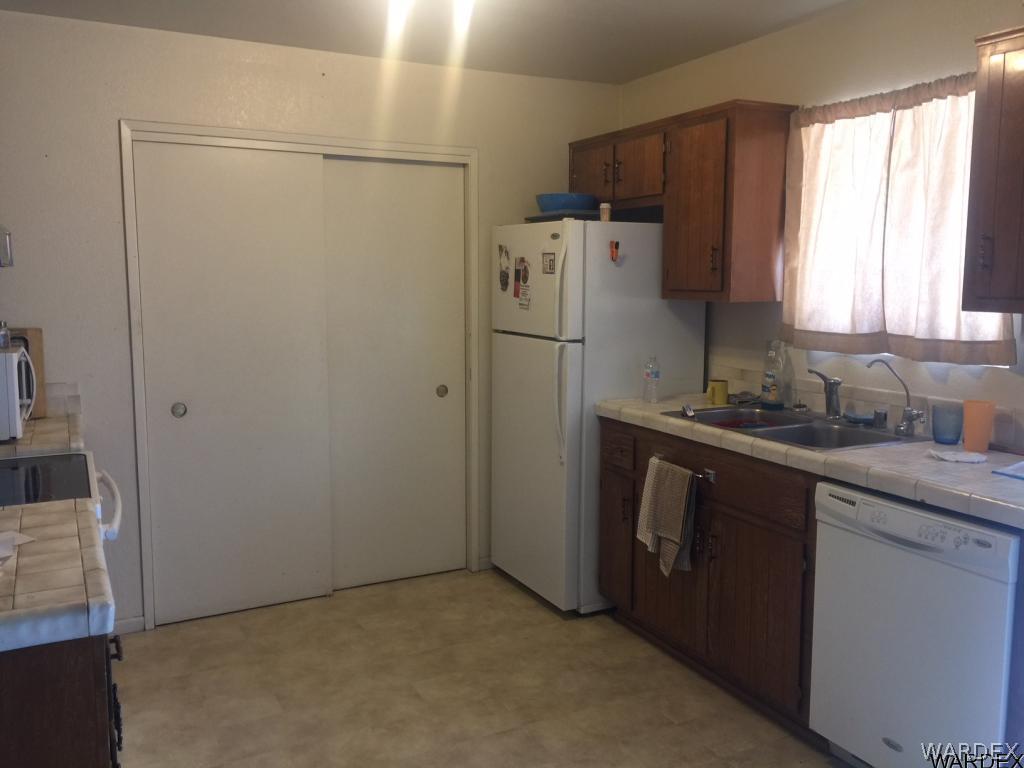 1670 Valencia Road Fort Mohave, AZ 86426 - Photo 3 of 10 Gallery Image 3