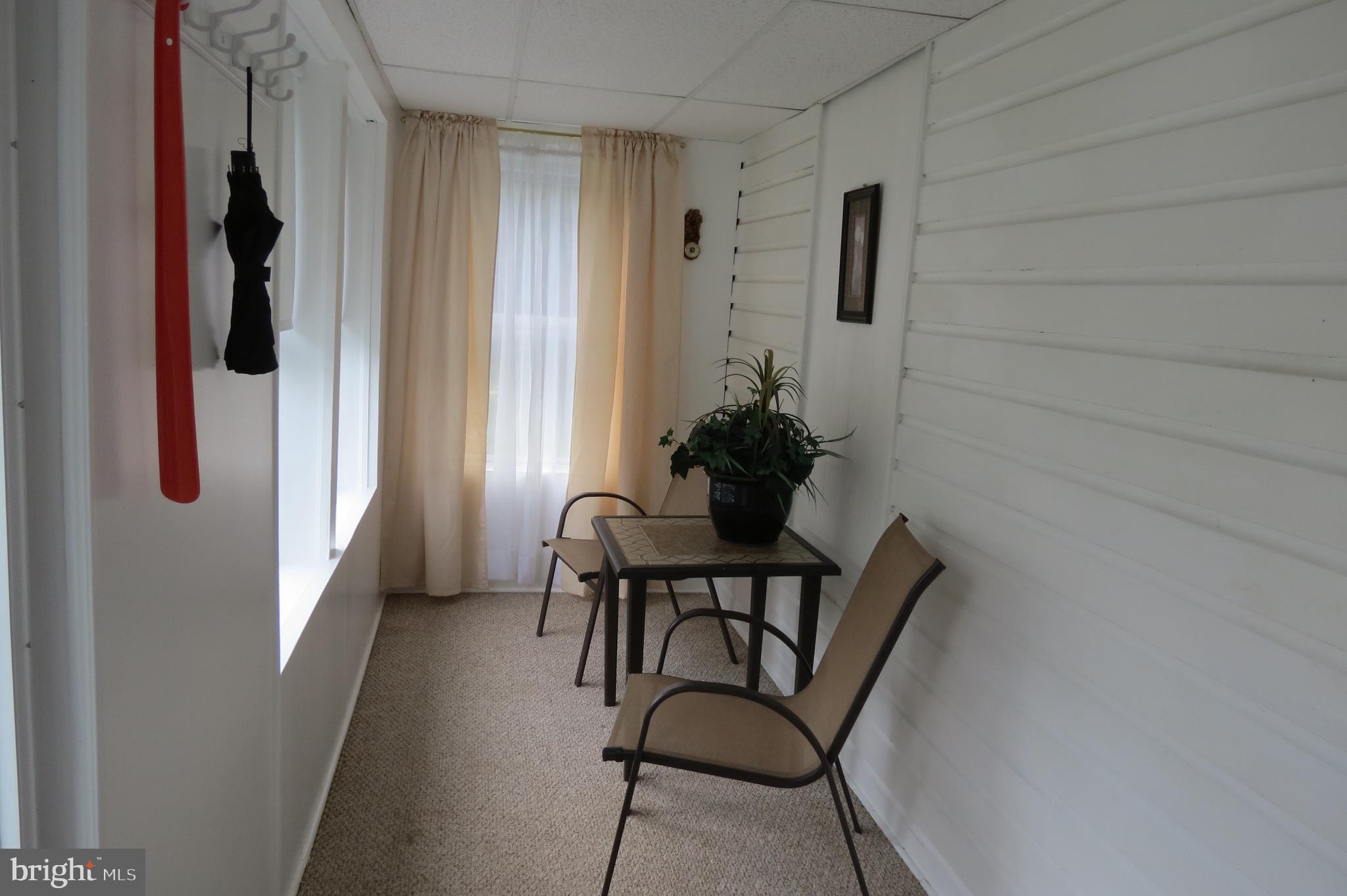 157 Riverside Road Baltimore, MD 21221 - Photo 4 of 44 Enclosed front porch