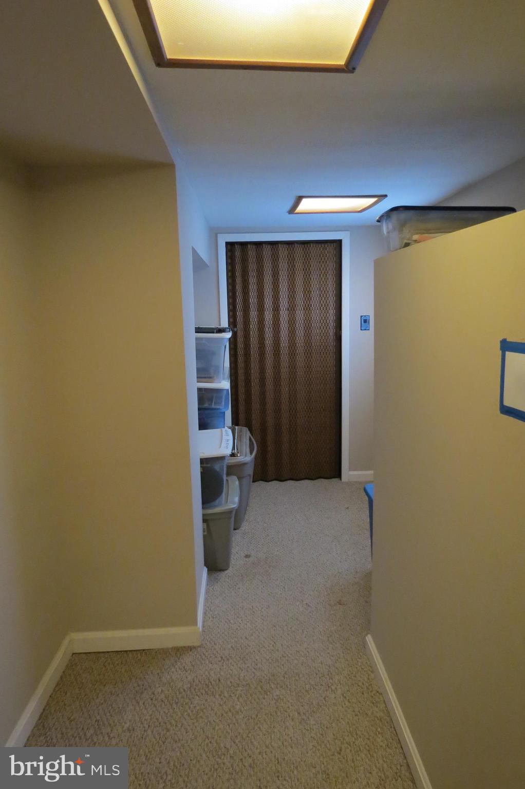 157 Riverside Road Baltimore, MD 21221 - Photo 35 of 44 Oil tank and storage area