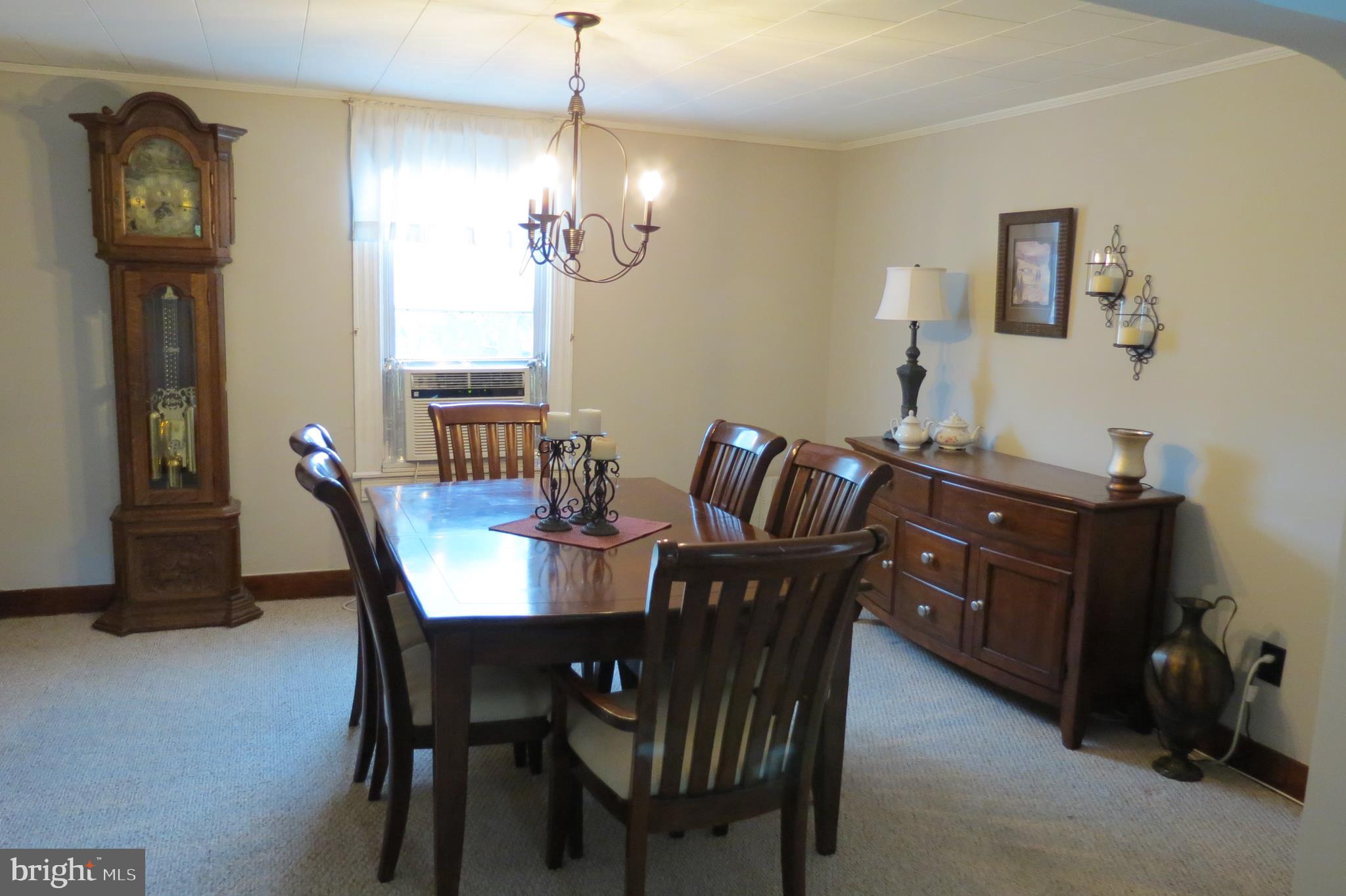 157 Riverside Road Baltimore, MD 21221 - Photo 8 of 44 Formal dining room for holiday dinners