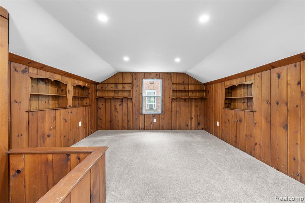 1388 Vernier Road Grosse Pointe, MI 48236 - Photo 16 of 25