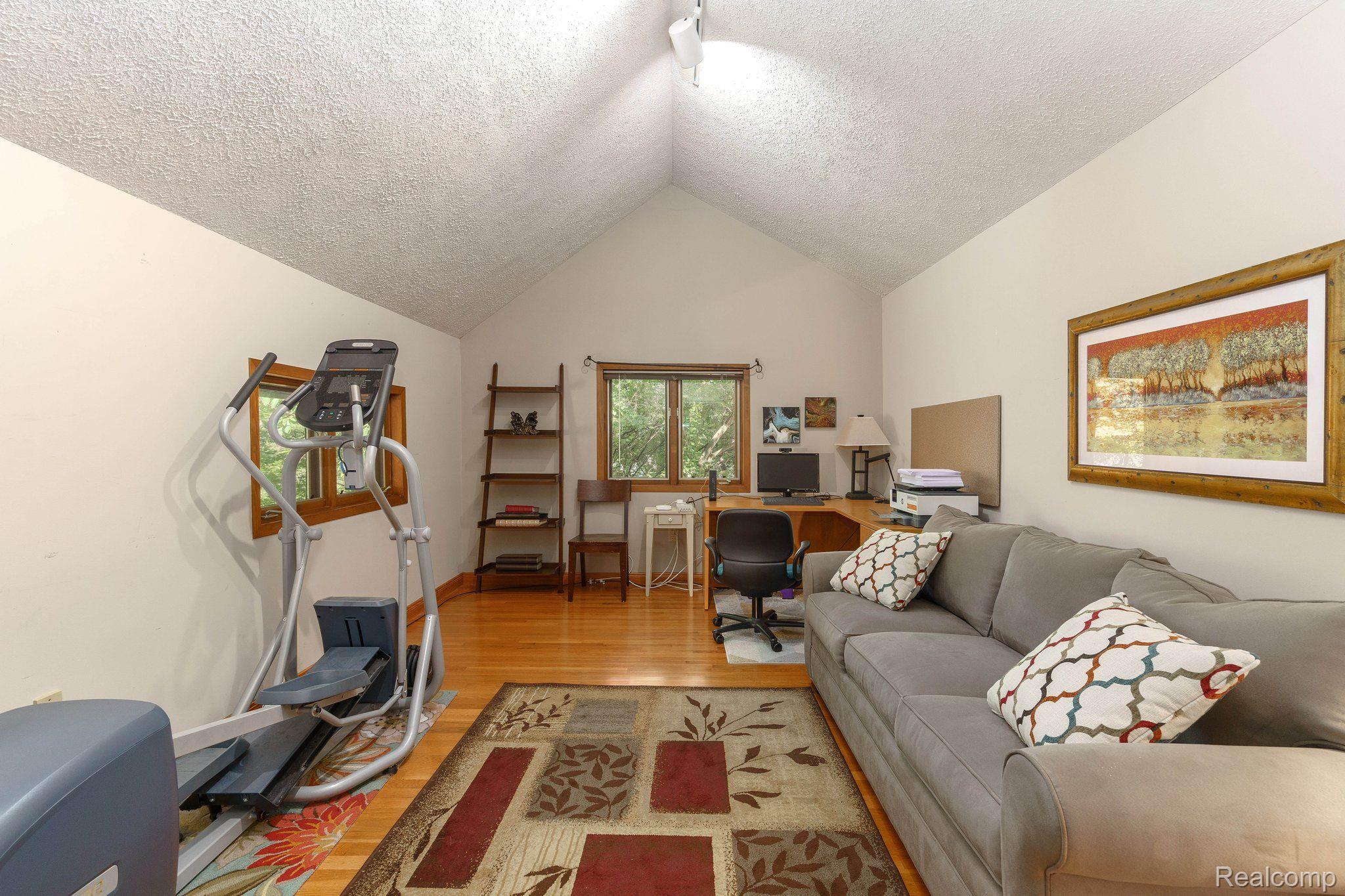 1375 Dutton Road Rochester, MI 48306 - Photo 47 of 55 Gallery Image 47