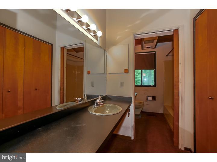 47 Springhill Road Mantua, NJ 08051 - Photo 17 of 25 Bathroom