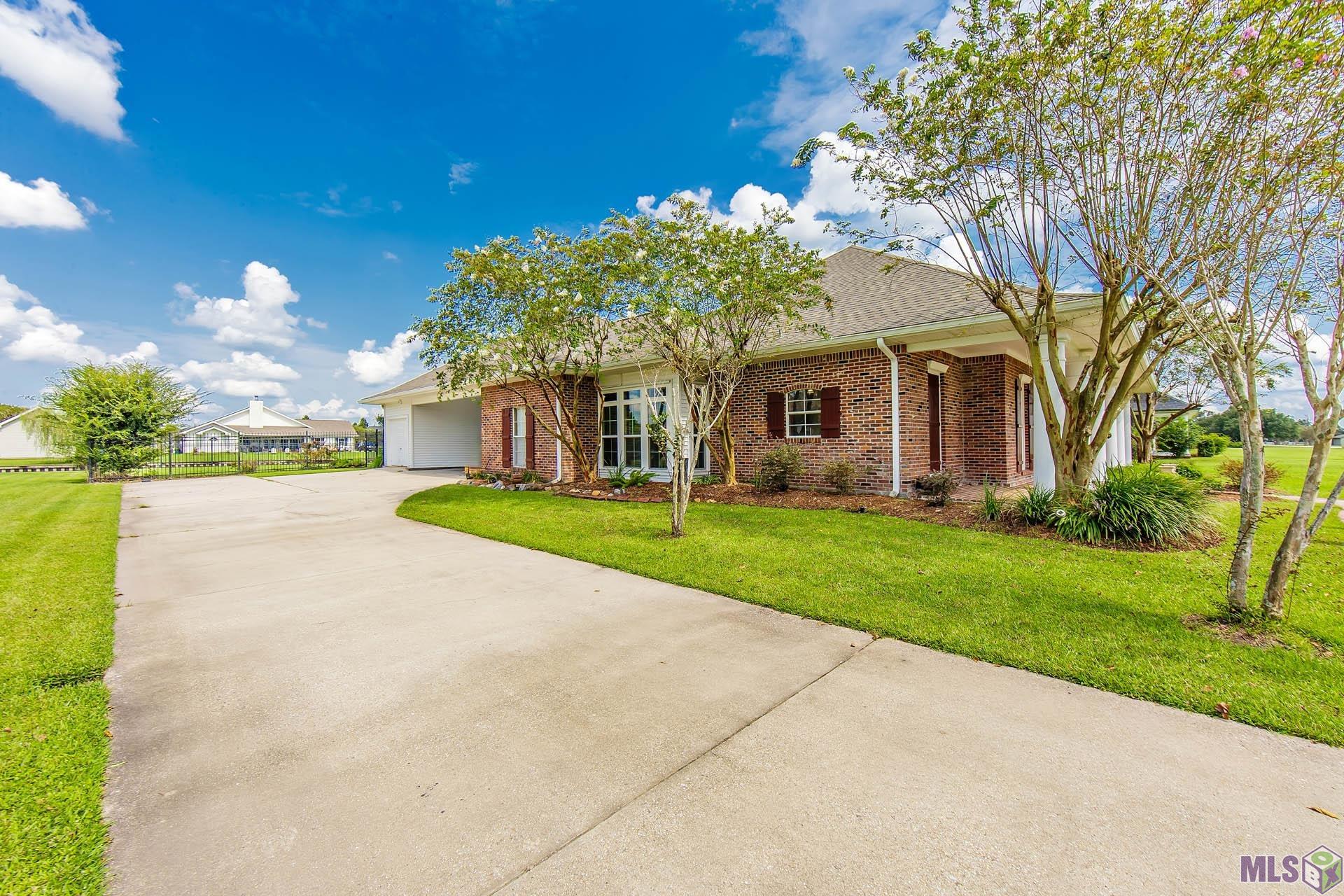 216 Joshua Reed Drive Houma, LA 70360 - Photo 11 of 13