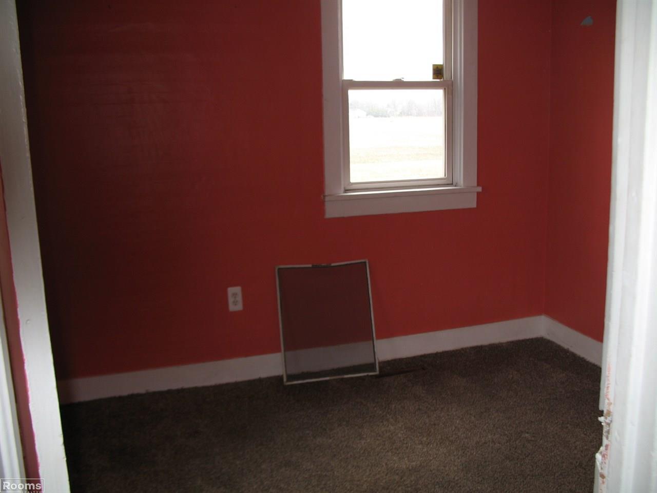 36920 Big Hand Road Richmond, MI 48062 - Photo 7 of 15 31344542-6.JPG