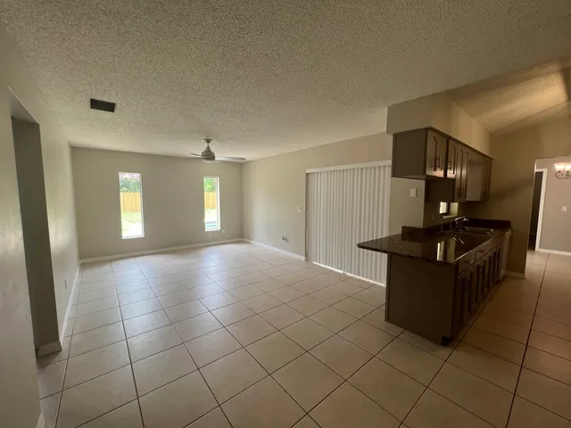$2,950 | 5165 Formby Drive, Orlando, FL 32812