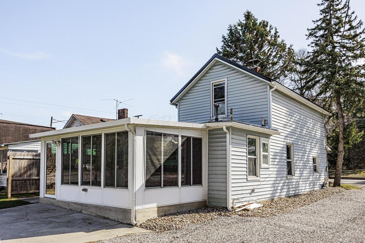156 London Road Delaware, OH 43015 - Photo 5 of 15 sunroom