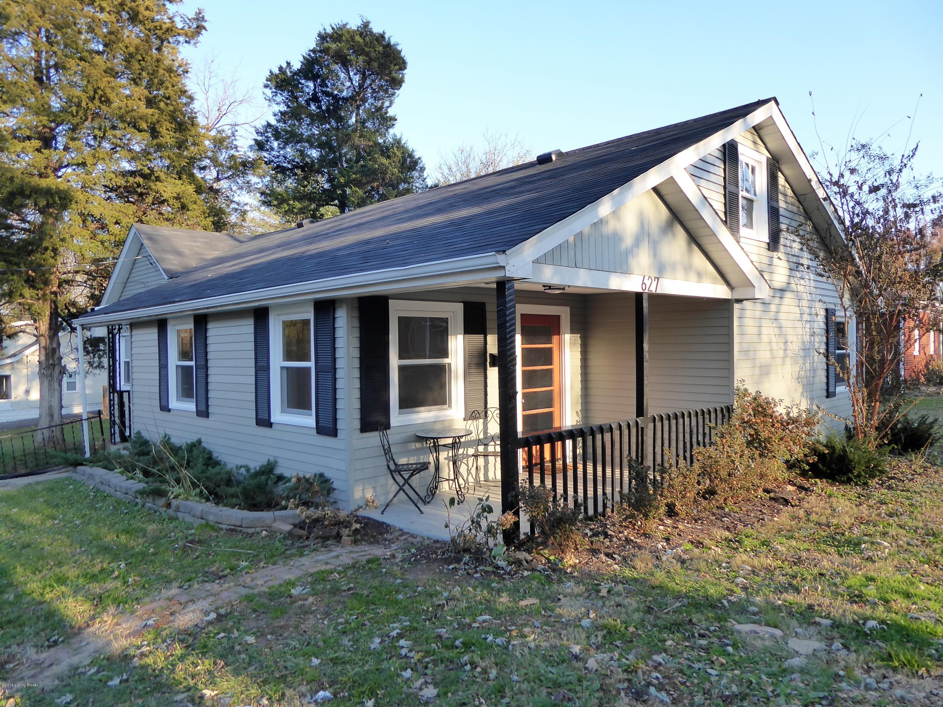 627 Country Club Road Louisville, KY 40206 - Photo 1 of 25 House Front2