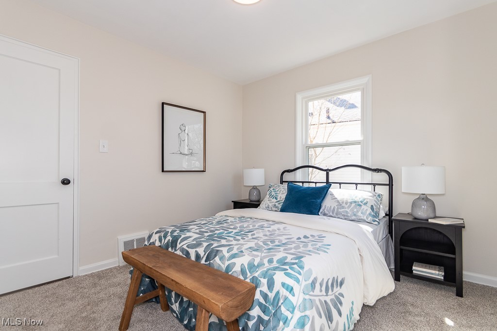 5128 Bridgewater Road Cleveland, OH 44124 - Photo 23 of 36 Bedroom 2