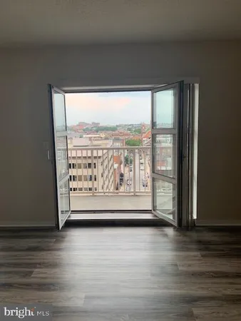 $2,700 | 250 President Street, Unit 603, Baltimore, MD 21202