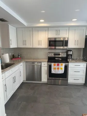 $1,795 | 19029 US Highway 19 North, Unit 20F, Clearwater, FL 33764